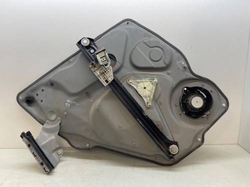 ELEVALUNAS TRASERO DERECHO MERCEDES-BENZ CLASE B (BM 245) 