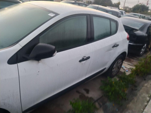 LUNA DELANTERA IZQUIERDA Renault MEGANE III BERLINA 5P 