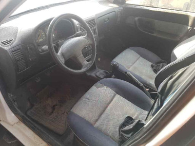 SEAT CORDOBA BERLINA (6K2)