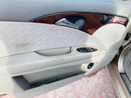  MERCEDES-BENZ CLASE E (BM 211) BERLINA 