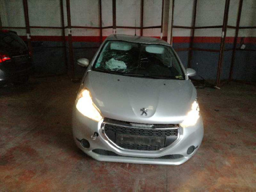 PEUGEOT 208 — автомобиль-донор на запчасти 