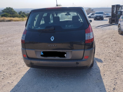 RENAULT SCENIC II (JM) — vehículo donante para recambios 