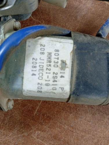 ELEVALUNAS DELANTERO DERECHO Nissan PICKUP (D22) 