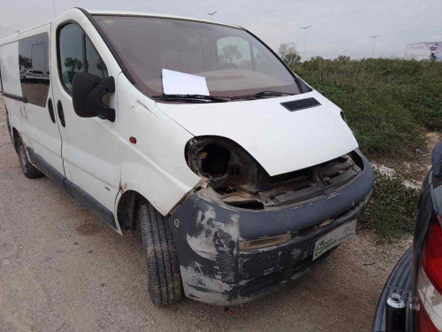 OPEL VIVARO — vehículo donante para recambios 