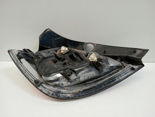  PILOTO TRASERO DERECHO Opel ASTRA H BERLINA 