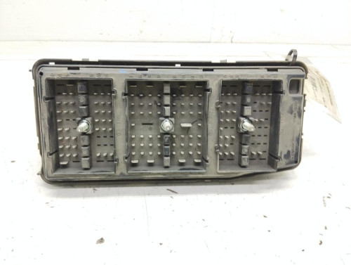 CAJA RELES / FUSIBLES Chevrolet CAPTIVA 