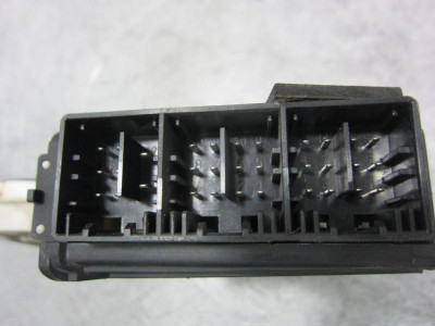MOTOR ELEVALUNAS DELANTERO DERECHO