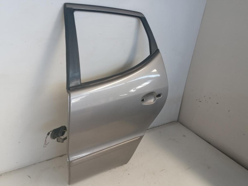 PUERTA TRASERA IZQUIERDA Mercedes-Benz CLASE A (BM 168) 