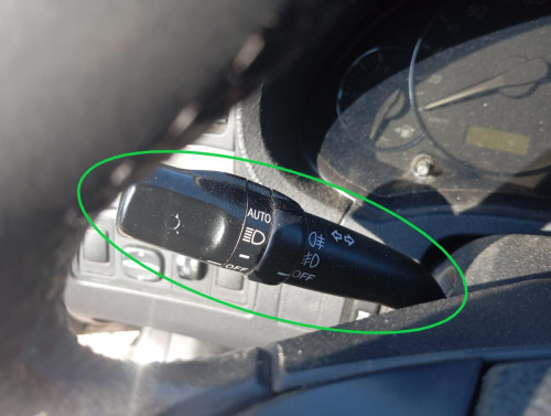  MANDO LUCES TOYOTA AVENSIS BERLINA (T25) 