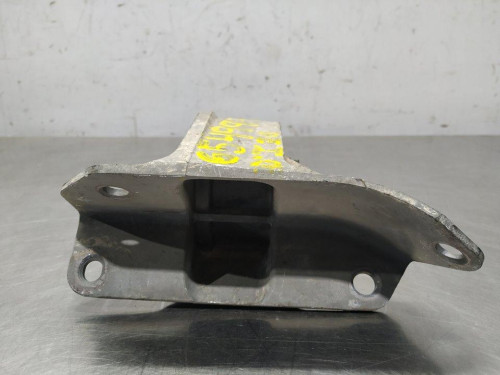 SOPORTE MOTOR IZQUIERDO 