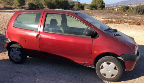 RENAULT TWINGO I (C06) — vehículo donante para recambios 