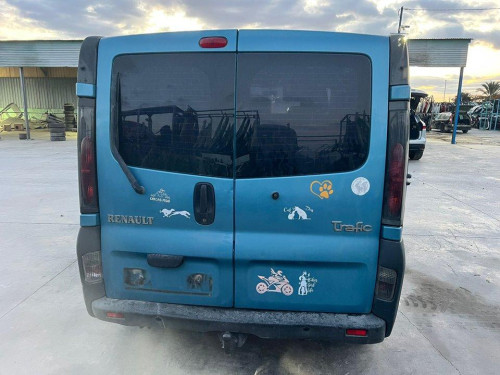  RENAULT TRAFIC II FURGÓN 