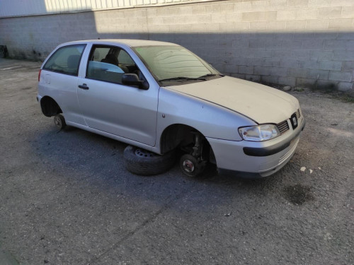 SEAT IBIZA (6K1) — vehículo donante para recambios 