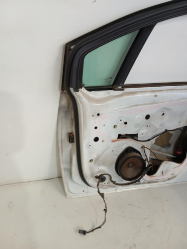  PUERTA DELANTERA DERECHA Opel MERIVA B 