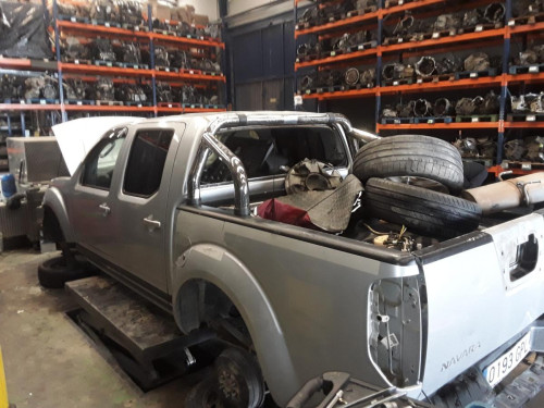 NISSAN NAVARA PICKUP (D40M) — vehículo donante para recambios 
