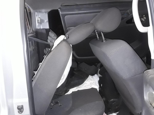 NISSAN NAVARA PICKUP (D40M) — vehículo donante para recambios 