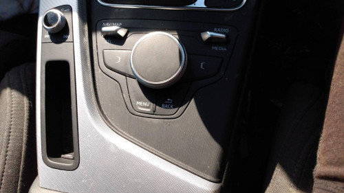  AUDI A4 BERLINA (8W2) 
