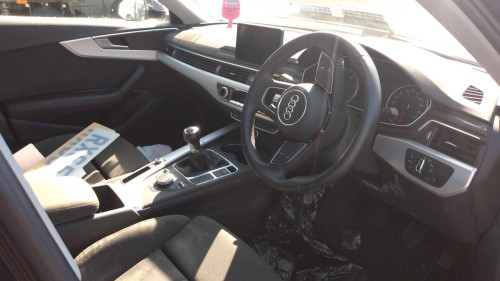  AUDI A4 BERLINA (8W2) 