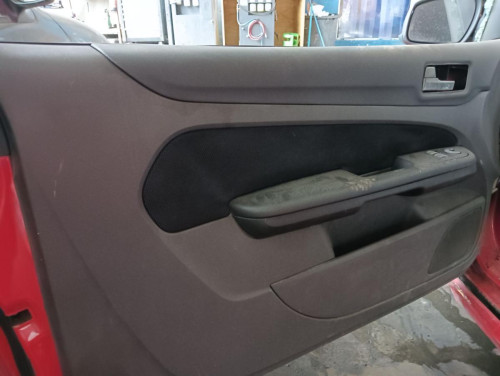 FORD FOCUS BERLINA (CAP) — автомобиль-донор на запчасти 