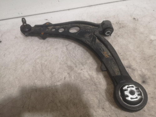 BRAZO SUSPENSION DELANTERO IZQUIERDO Lancia MUSA (184) 