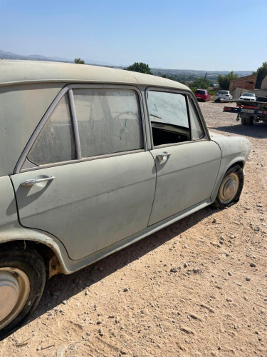» OTROS... MODELOS — Donor Vehicle for Used Parts 