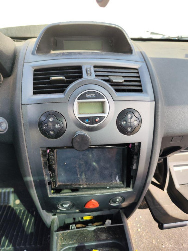 CONSOLA CENTRAL RENAULT MEGANE II COUPE/CABRIO 