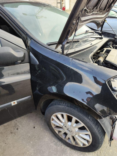 ALETA DELANTERA DERECHA Renault CLIO III 