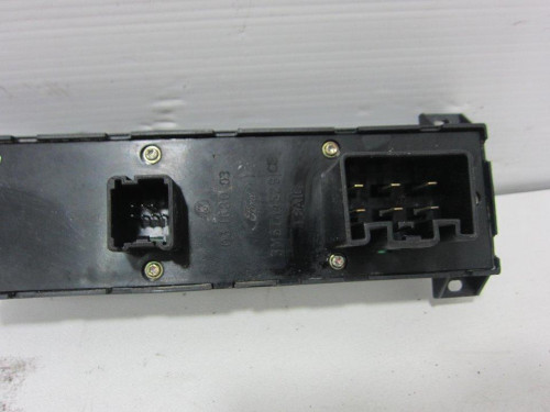  MANDO ELEVALUNAS DELANTERO IZQUIERDO FORD FOCUS BERLINA (CAP) 