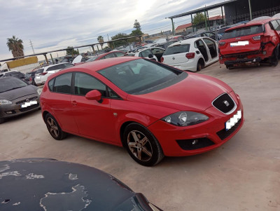 SEAT LEON (1P1)