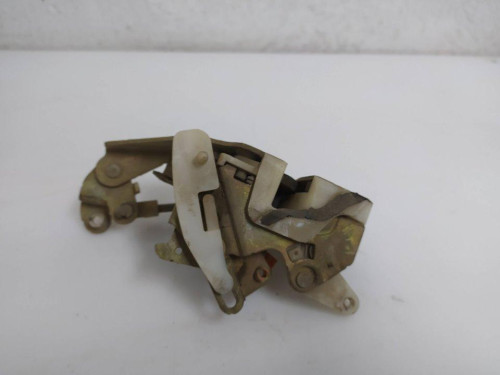  CERRADURA PUERTA TRASERA IZQUIERDA Mitsubishi MONTERO (V20/V40) 