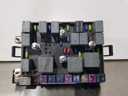  CAJA RELES / FUSIBLES, , 