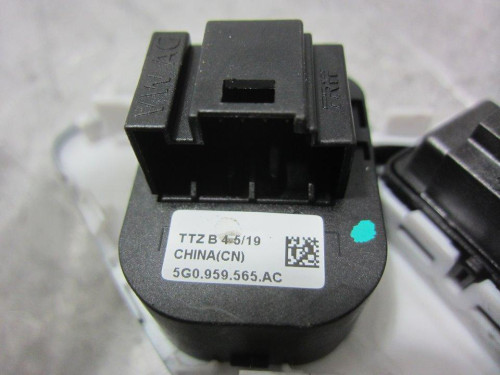  MANDO MULTIFUNCION Volkswagen GOLF VII BERLINA (BQ1/BE2) 