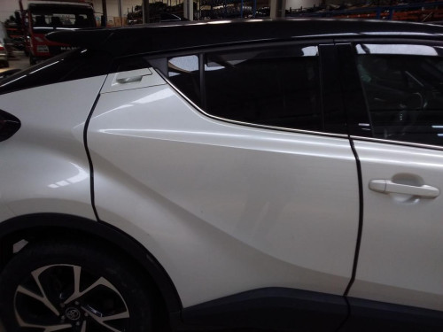 PUERTA TRASERA DERECHA TOYOTA C-HR (X10) 