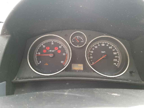  OPEL ASTRA H GTC 