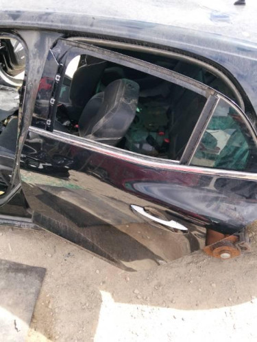PUERTA TRASERA IZQUIERDA Renault MEGANE IV BERLINA 5P 