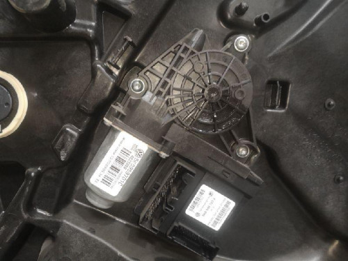 ELEVALUNAS DELANTERO IZQUIERDO Volkswagen GOLF VI (5K1)(10.2008) 