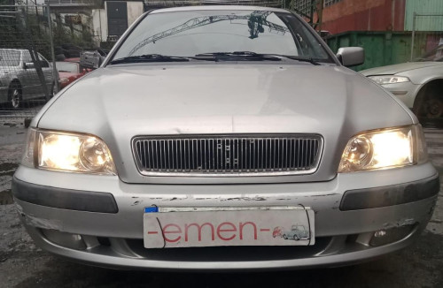  VOLVO S40 BERLINA 