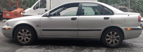  VOLVO S40 BERLINA 