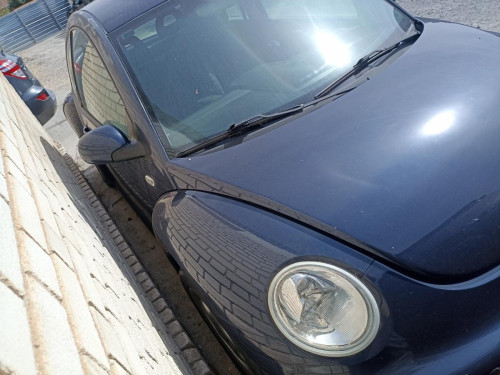 VOLKSWAGEN NEW BEETLE BERLINA (9C1/1C1) — vehículo donante para recambios 