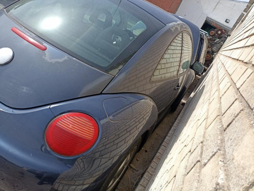 VOLKSWAGEN NEW BEETLE BERLINA (9C1/1C1) — vehículo donante para recambios 