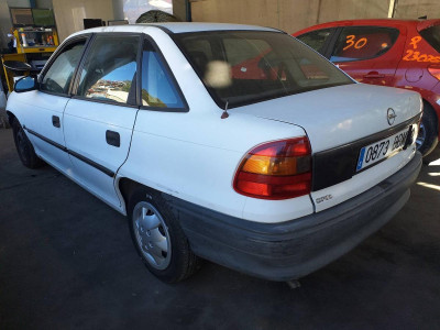 OPEL ASTRA F BERLINA