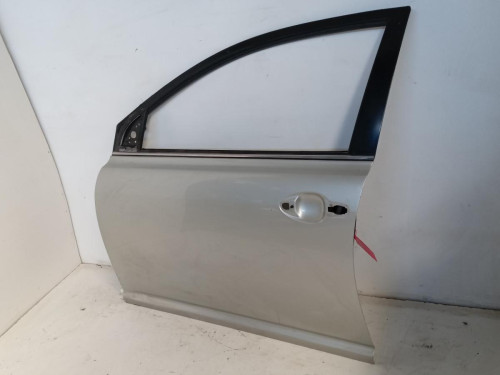 PUERTA DELANTERA IZQUIERDA TOYOTA AVENSIS BERLINA (T25) 