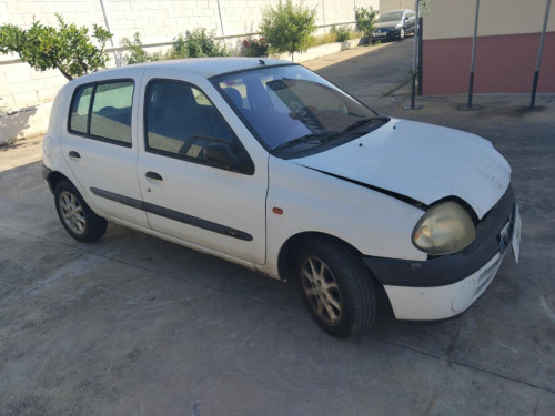 Renault Clio II Fase I (B/CB0)(1998->) — автомобиль-донор на запчасти 