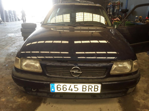 OPEL ASTRA F BERLINA — автомобиль-донор на запчасти 