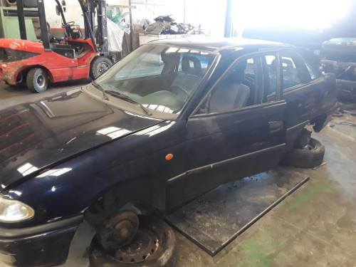 OPEL ASTRA F BERLINA — автомобиль-донор на запчасти 