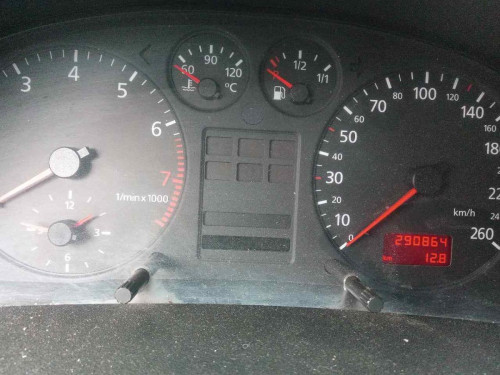  AUDI A6 BERLINA (4B2) 