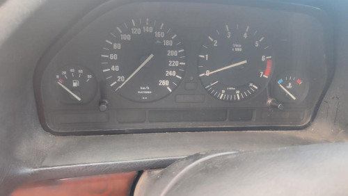 BMW SERIE 7 (E32) — Donor Vehicle for Used Parts 
