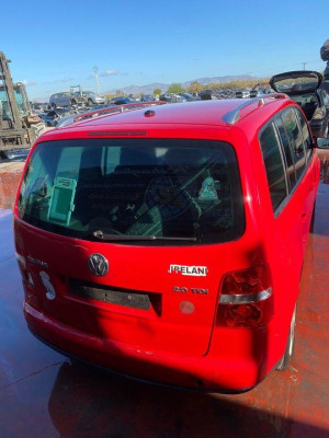 VOLKSWAGEN TOURAN (1T1)