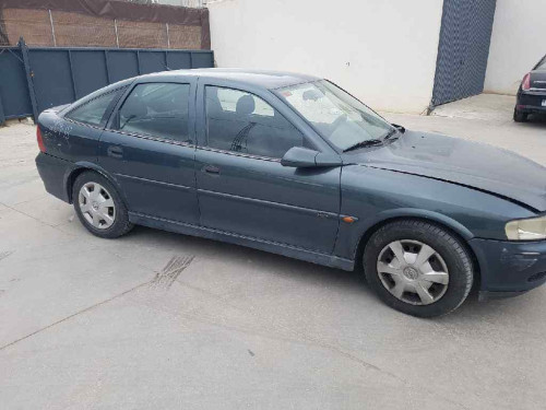 OPEL VECTRA B BERLINA — автомобиль-донор на запчасти 