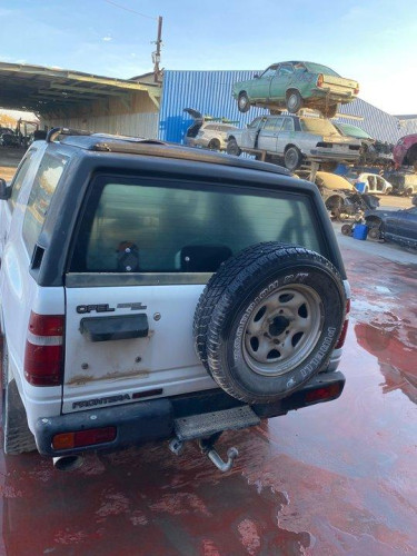 OPEL FRONTERA A — vehículo donante para recambios 